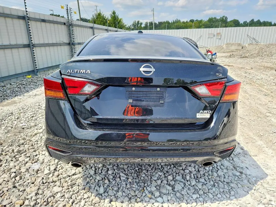 2025 NISSAN ALTIMA SL  