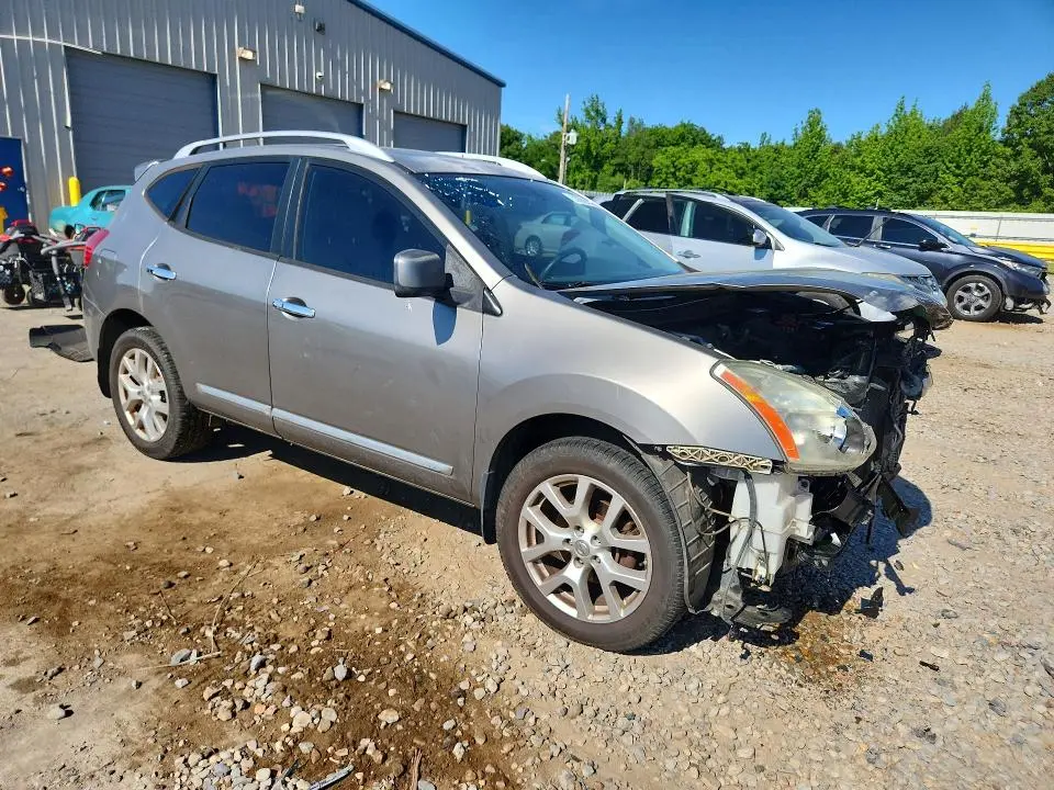 2011 NISSAN ROGUE S  
