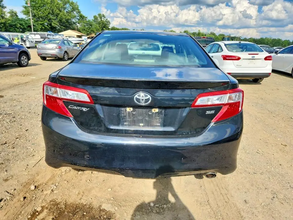 2012 TOYOTA CAMRY SE  
