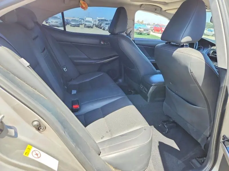 2016 LEXUS IS 200T  