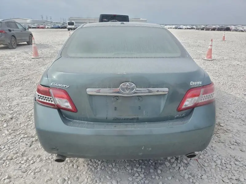 2010 TOYOTA CAMRY SE  