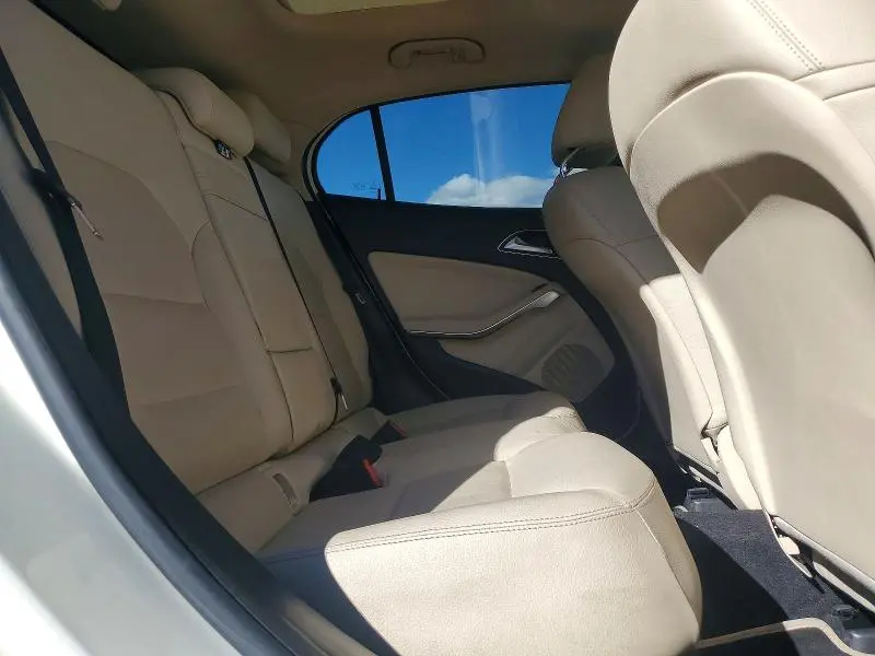 2015 MERCEDES-BENZ GLA 250 4MATIC  