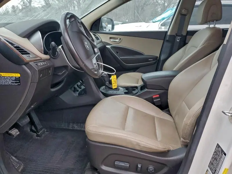 2018 HYUNDAI SANTA FE SE  