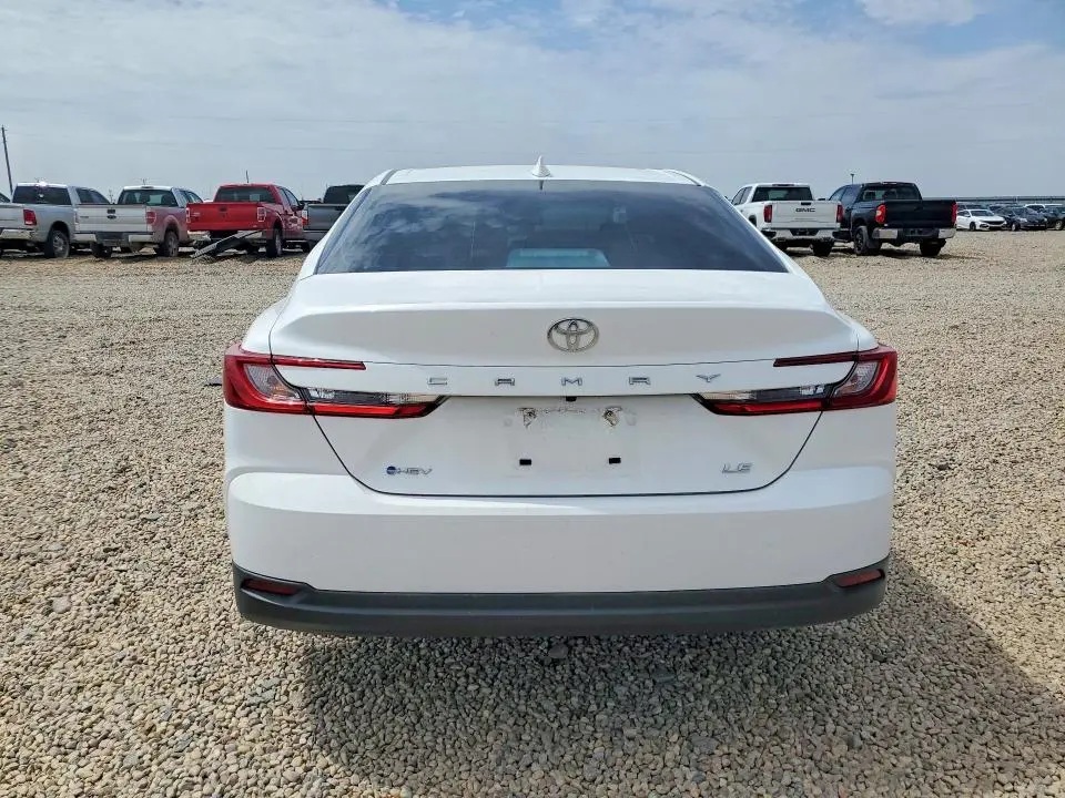 2025 TOYOTA CAMRY LE  