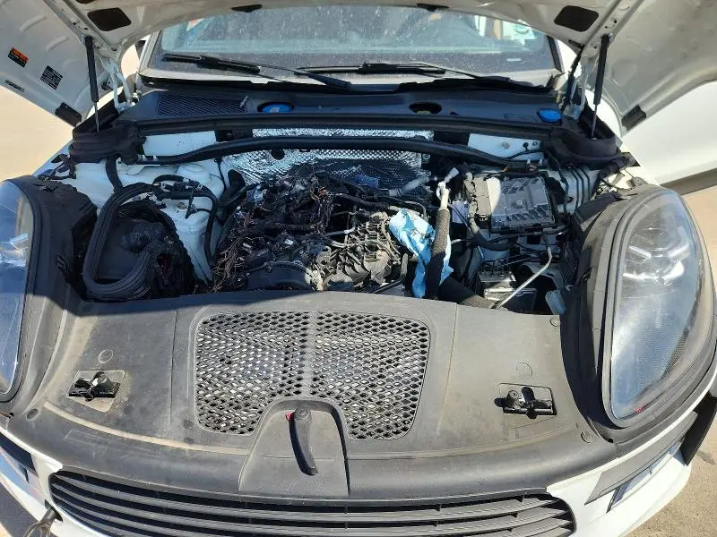 2020 PORSCHE MACAN   