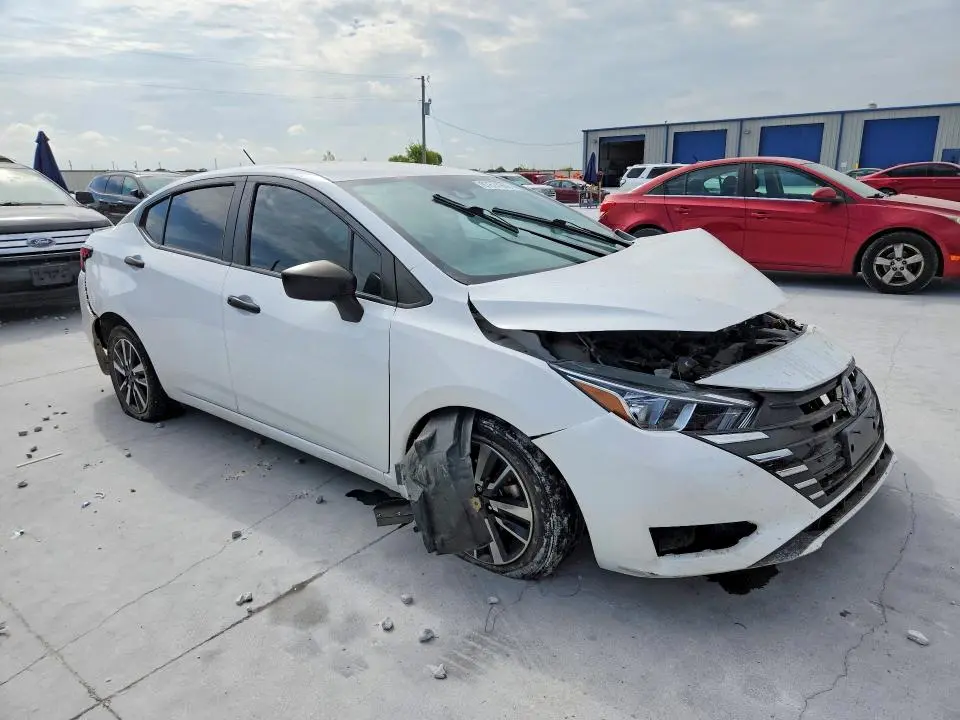 2024 NISSAN VERSA S  