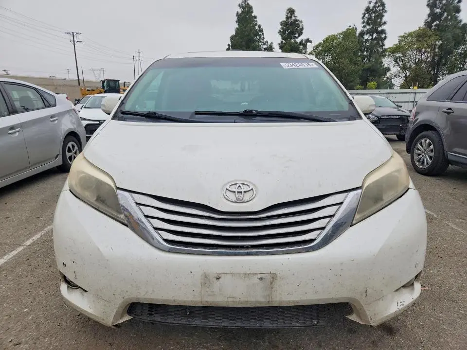 2017 TOYOTA SIENNA LIMITED 7-PASSENGER  