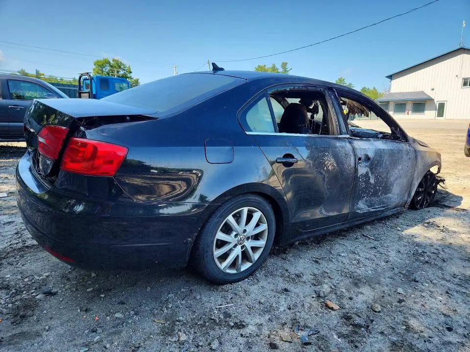2014 VOLKSWAGEN JETTA SE  