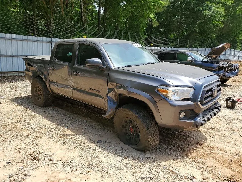 2021 TOYOTA TACOMA SR5 V6  