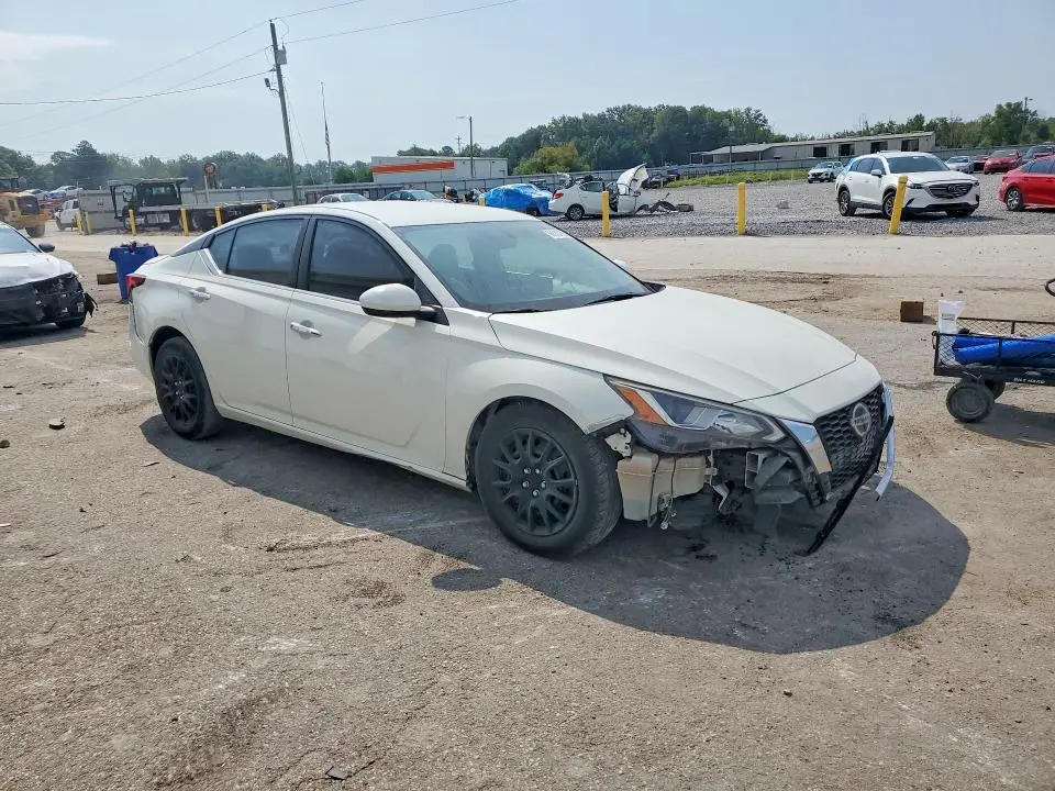 2019 NISSAN ALTIMA S  