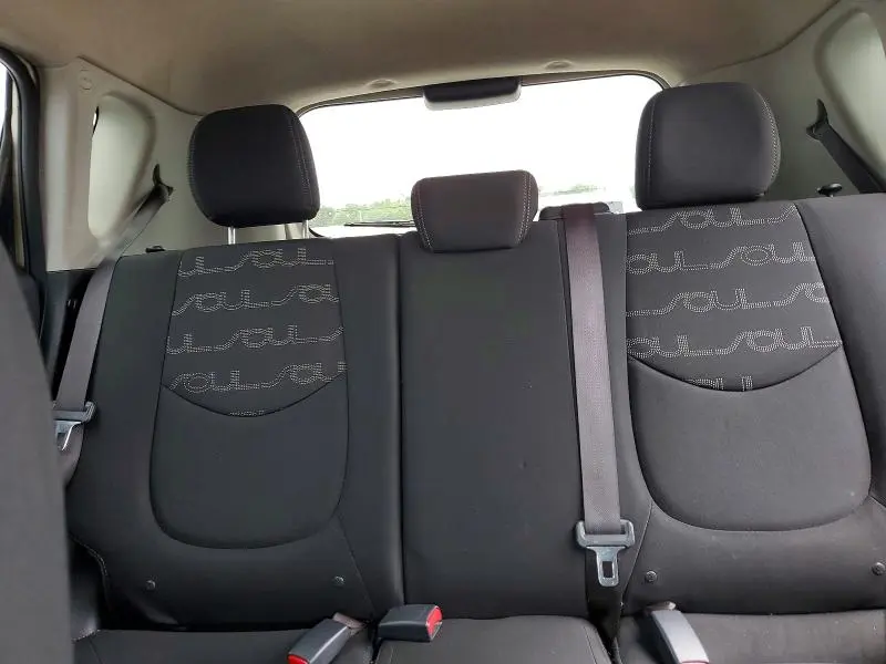 2013 KIA SOUL +  