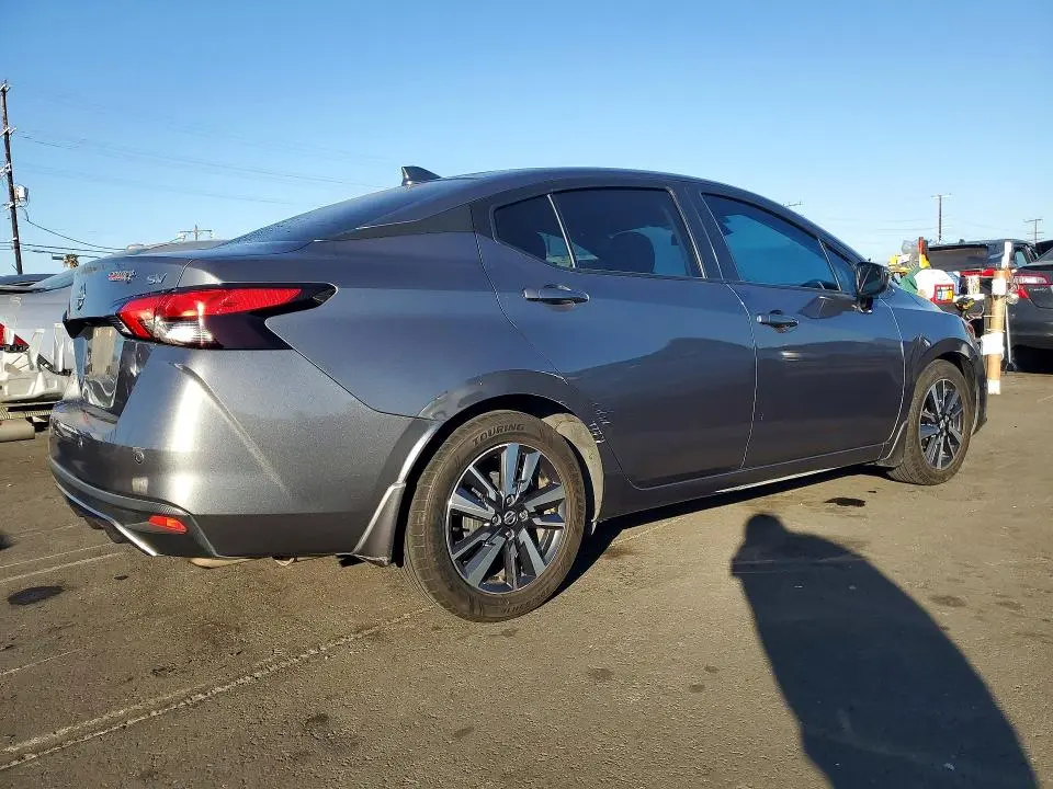 2020 NISSAN VERSA SV  