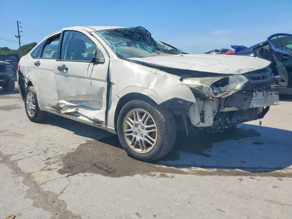 2011 FORD FOCUS SE  