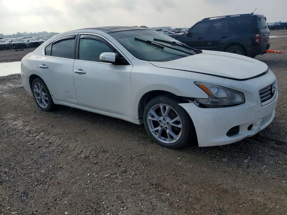 2014 NISSAN MAXIMA   
