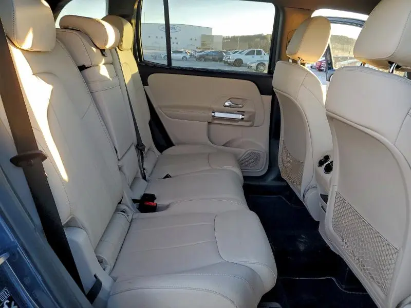 2022 MERCEDES-BENZ GLB 250  