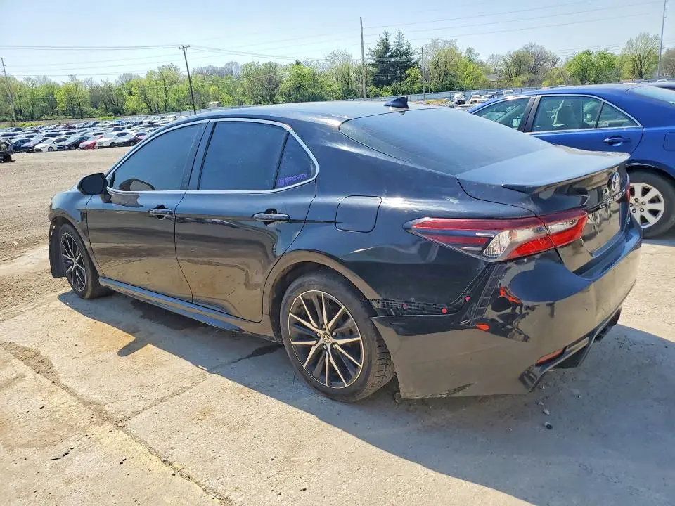 2021 TOYOTA CAMRY SE  