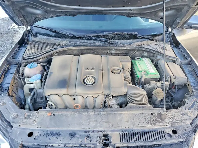 2012 VOLKSWAGEN PASSAT S  
