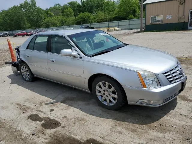 2010 CADILLAC DTS   