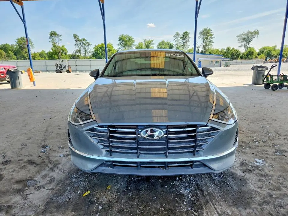 2021 HYUNDAI SONATA SE  