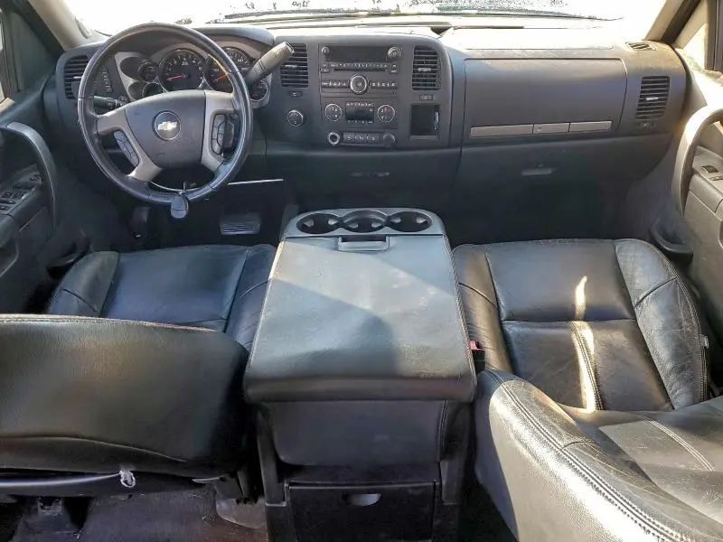 2011 CHEVROLET SILVERADO K1500 LT  