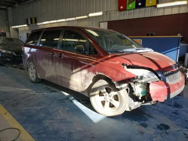 2011 TOYOTA SIENNA BASE  