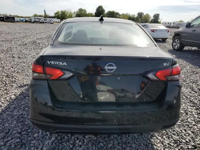 2023 NISSAN VERSA SV  