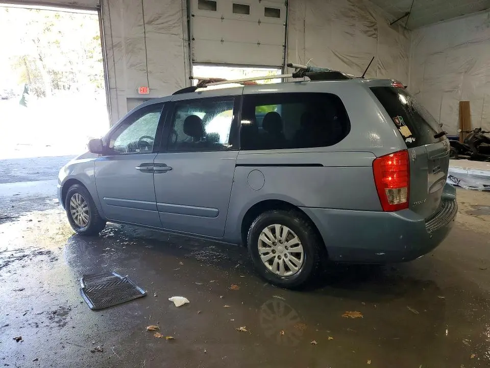 2011 KIA SEDONA LX  