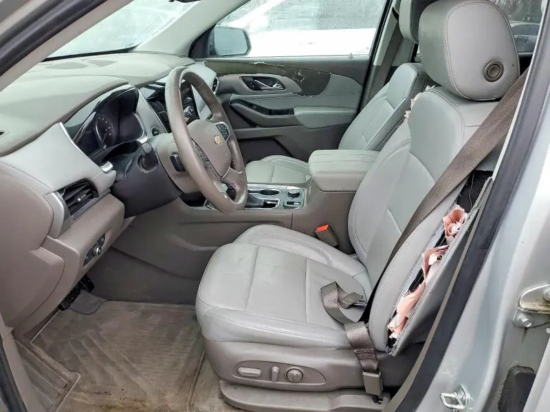 2020 CHEVROLET TRAVERSE LT  