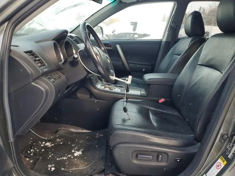 2010 TOYOTA HIGHLANDER SPORT  