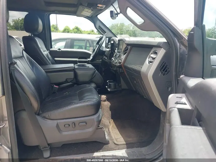 2013 FORD F-250 LARIAT