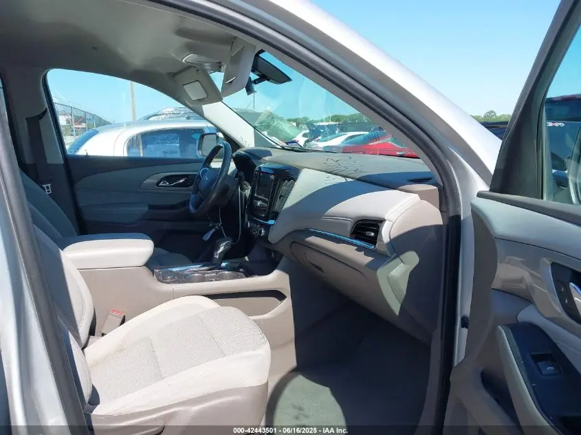 2021 CHEVROLET TRAVERSE FWD LT CLOTH