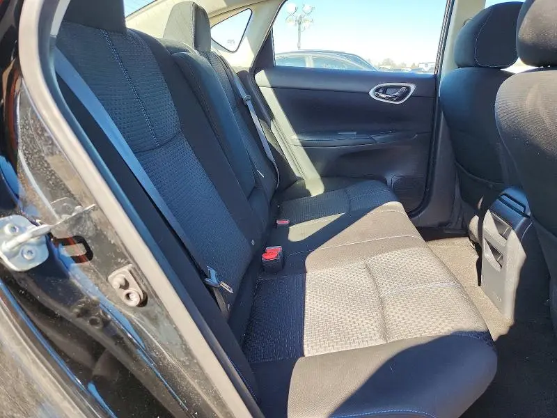 2016 NISSAN SENTRA SR  