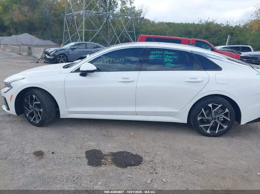2025 KIA K5 EX