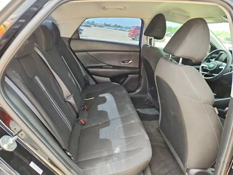 2022 HYUNDAI ELANTRA   