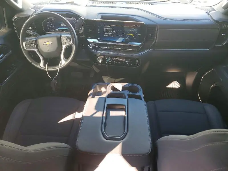 2024 CHEVROLET SILVERADO K1500 LT  