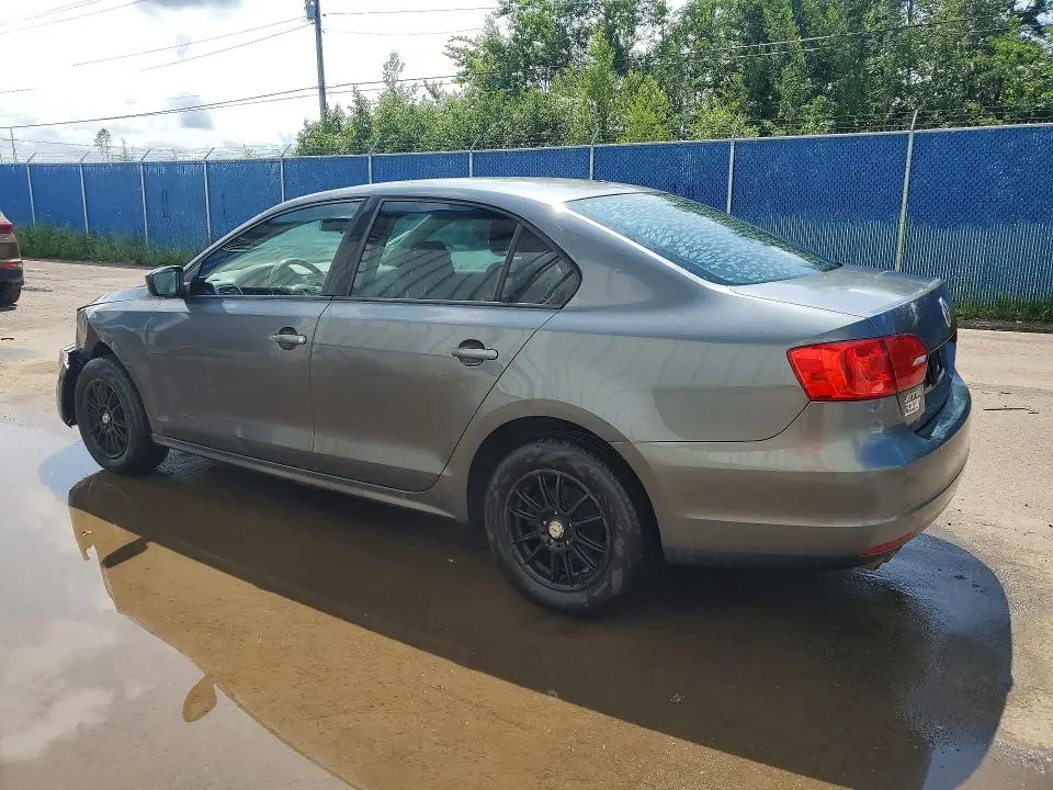 2013 VOLKSWAGEN JETTA BASE  