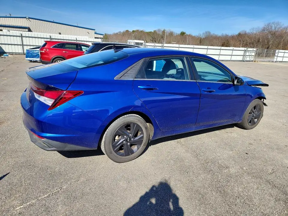 2021 HYUNDAI ELANTRA SEL  