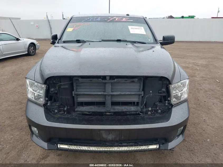 2017 RAM 1500 EXPRESS  4X2 6'4 BOX