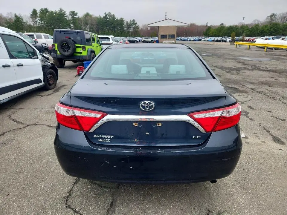 2017 TOYOTA CAMRY LE  