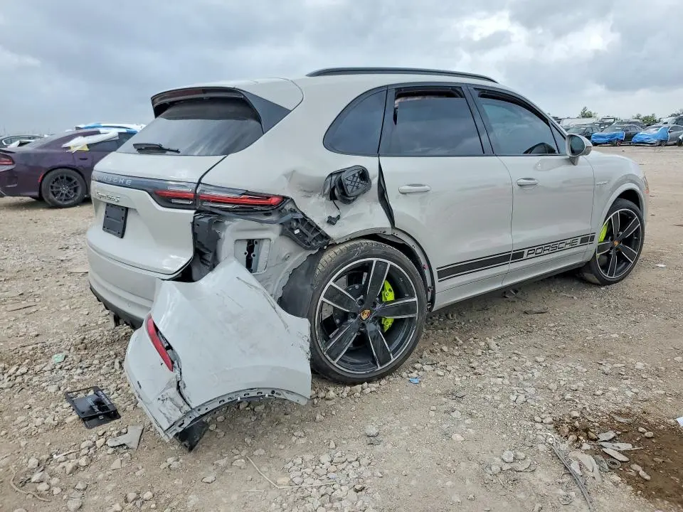2023 PORSCHE CAYENNE TURBO S E-HYBRID  