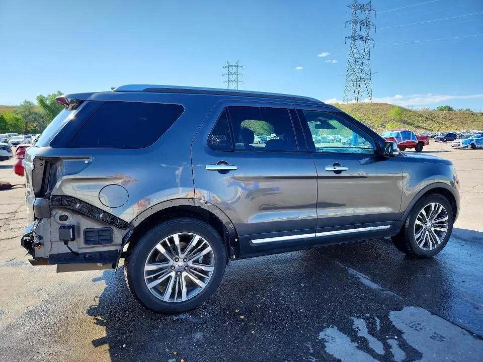2017 FORD EXPLORER PLATINUM  