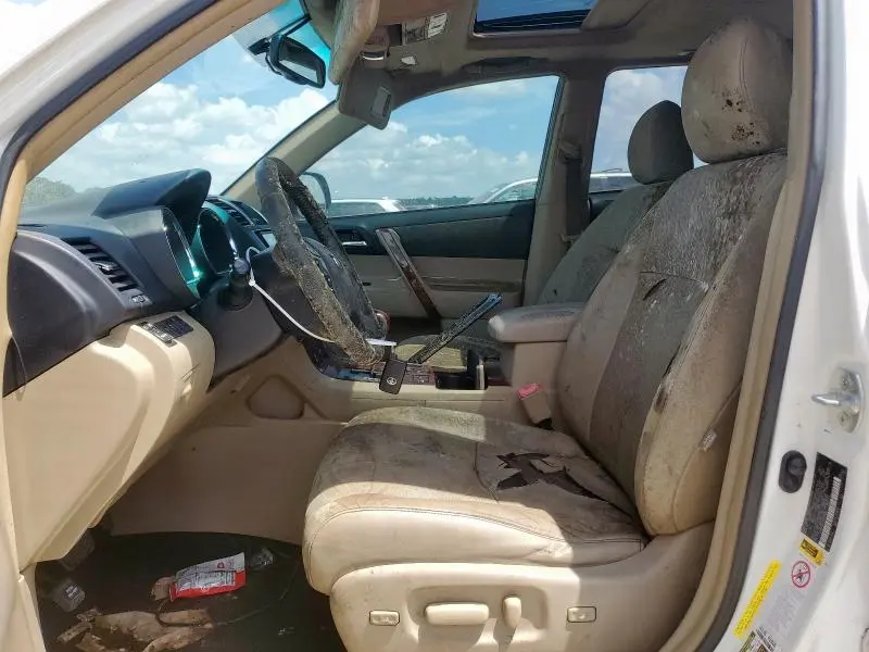 2013 TOYOTA HIGHLANDER LIMITED  