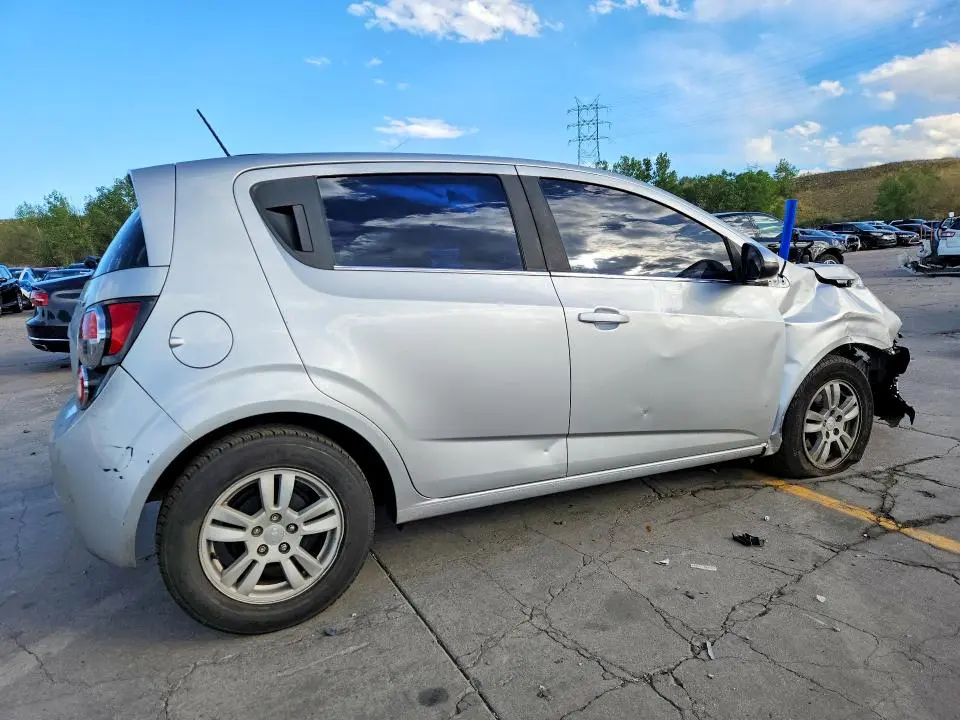 2015 CHEVROLET SONIC LT  