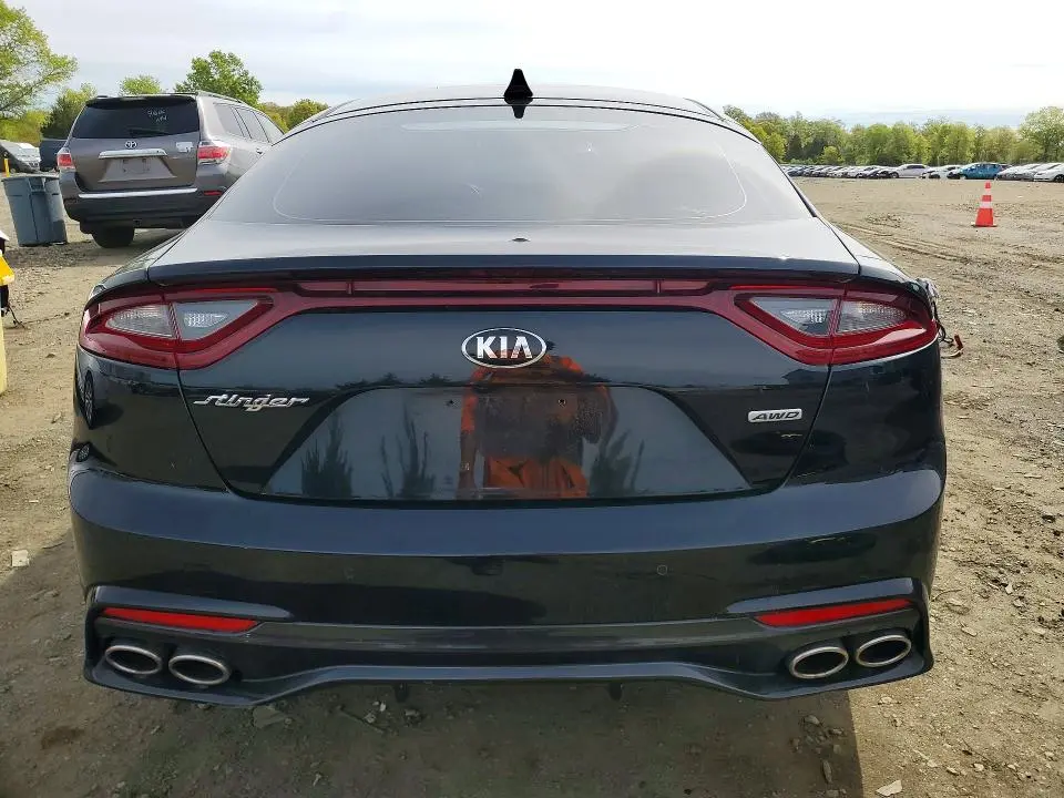 2018 KIA STINGER BASE  