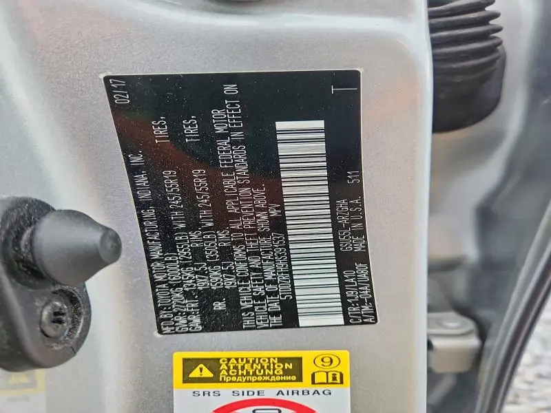 2017 TOYOTA HIGHLANDER LIMITED  