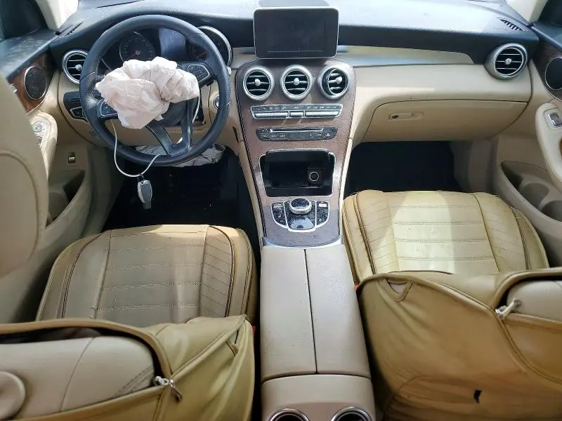 2019 MERCEDES-BENZ GLC 300  