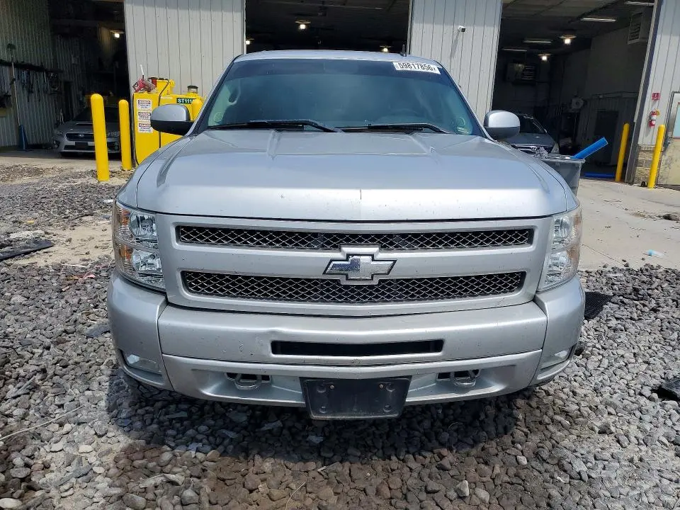 2011 CHEVROLET SILVERADO K1500 LT  