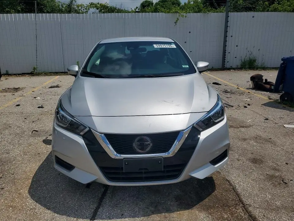 2020 NISSAN VERSA SV  