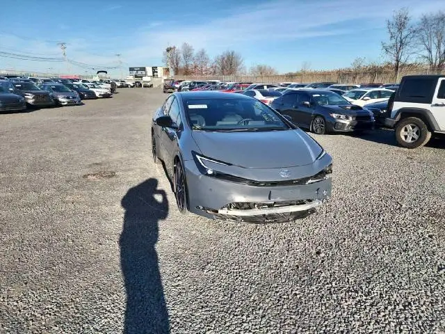 2024 TOYOTA PRIUS LE  