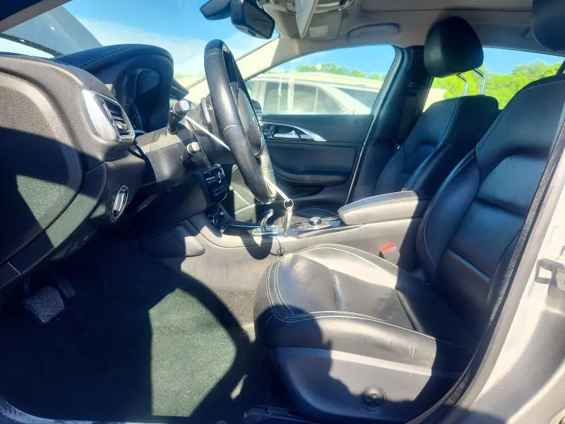 2017 INFINITI QX30 PREMIUM  